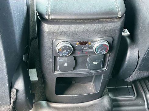 Used 2020 Ford Explorer Limited RWD image 10