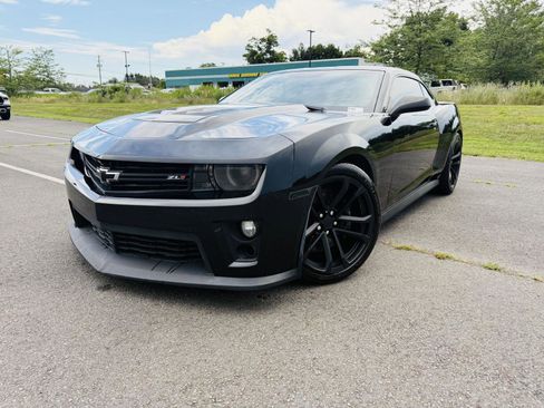 Used 2015 Chevrolet Camaro ZL1 image 1