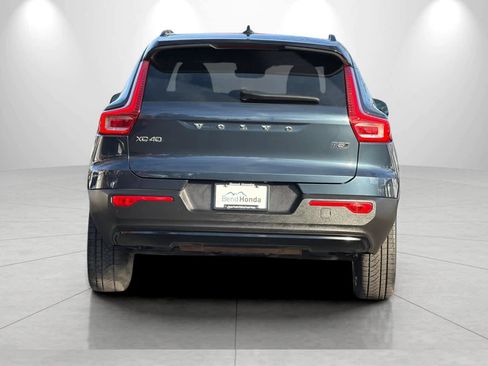 Used 2022 Volvo XC40 T5 R-Design w/ Advanced Package image 7