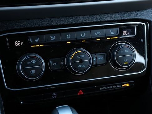 Used 2023 Volkswagen Atlas Cross Sport SEL image 28