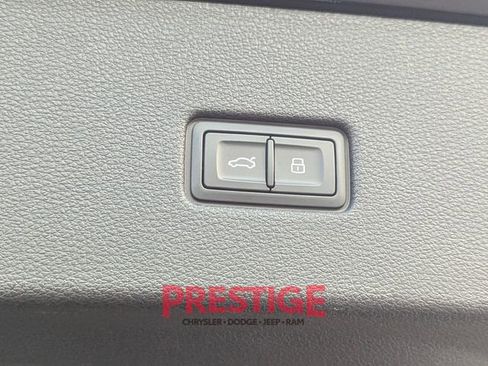 Used 2024 Audi RS Q8 image 13