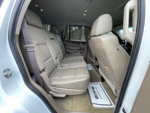 Used 2017 GMC Yukon SLT image 27