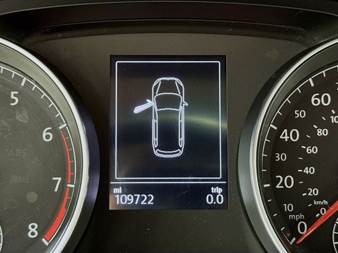 Used 2018 Volkswagen Golf Alltrack SE image 16