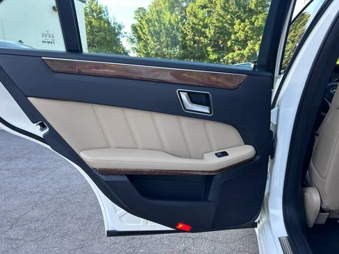Used 2012 Mercedes-Benz E 350 Sedan image 33