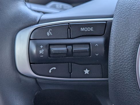 Used 2025 Kia Sportage EX w/ Premium Package image 26