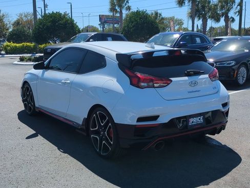 Used 2022 Hyundai Veloster N image 8
