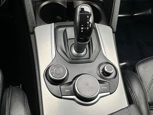 Used 2018 Alfa Romeo Stelvio Ti Sport image 17