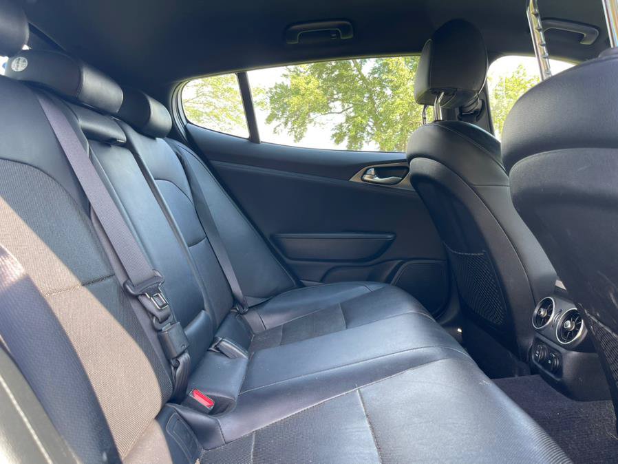 Used 2018 Kia Stinger GT AWD/4WD image 12