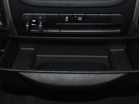 Used 2023 RAM 1500 Classic SLT w/ Protection Group AWD/4WD image 19