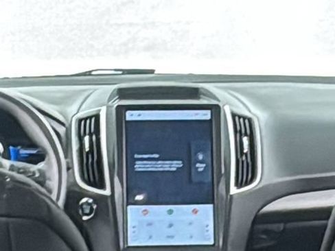 Used 2024 Ford Edge SE AWD/4WD image 16