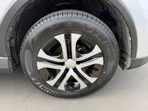 Used 2016 Toyota RAV4 LE FWD image 23