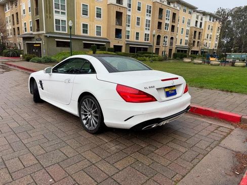 Used 2018 Mercedes-Benz SL 550 image 56
