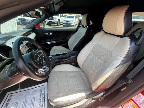 Used 2020 Ford Mustang Premium RWD image 17