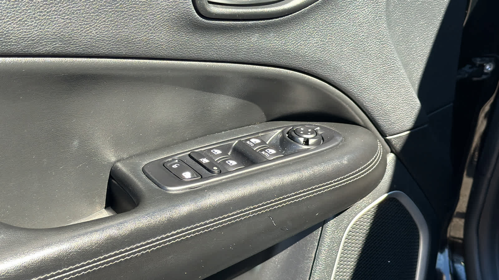 Used 2020 Jeep Compass Latitude FWD image 22