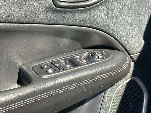 Used 2020 Jeep Compass Latitude FWD image 22