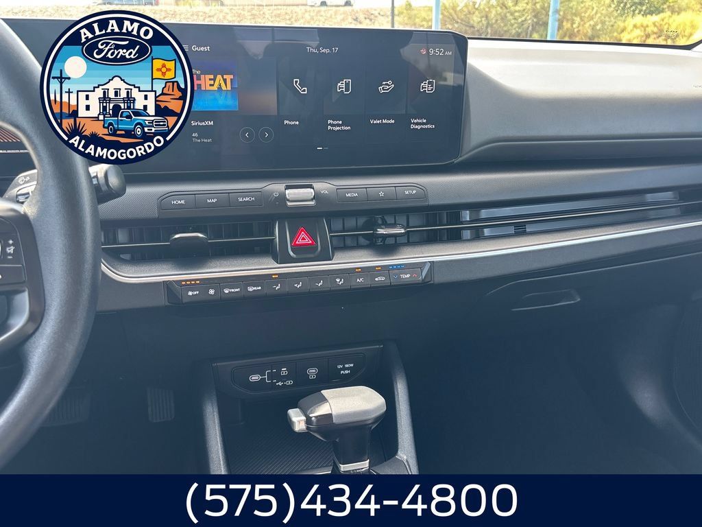 Used 2025 Kia K4 FWD image 17