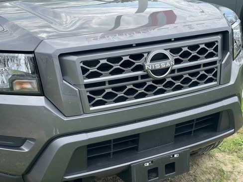 Certified 2023 Nissan Frontier SV w/ Tow Package AWD/4WD image 28