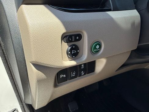 Used 2017 Honda Pilot Elite image 15