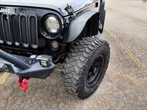 Used 2018 Jeep Wrangler Unlimited Sport S image 6