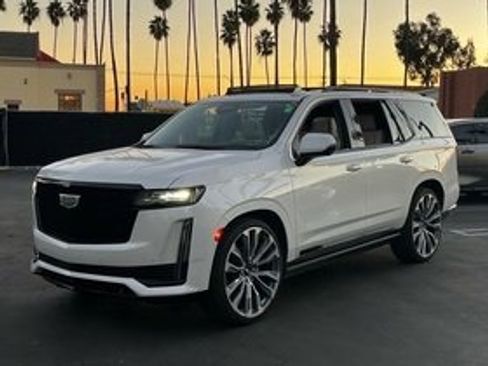 Used 2021 Cadillac Escalade Sport Platinum image 1