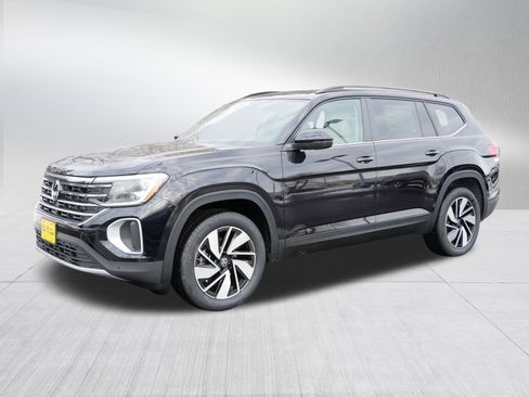 New 2026 Volkswagen Atlas SE image 2