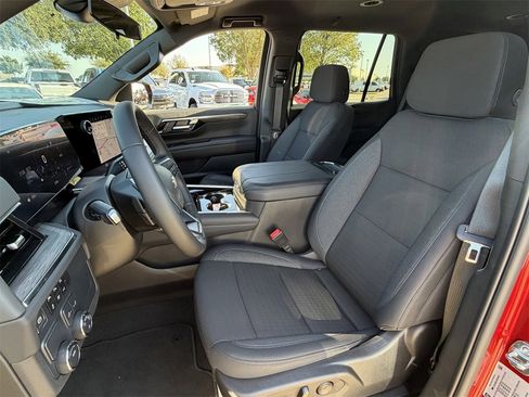 New 2025 Chevrolet Tahoe LS image 19