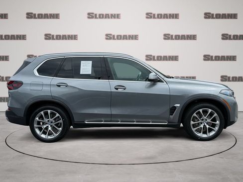Used 2024 BMW X5 xDrive40i w/ Premium Package AWD/4WD image 6
