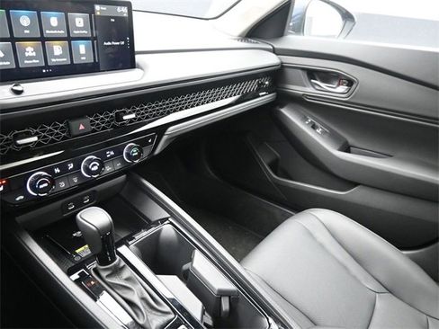 Used 2025 Honda Accord EX-L image 31