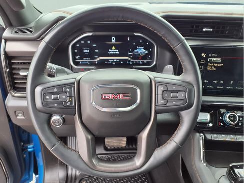 Used 2024 GMC Sierra 1500 AT4 w/ AT4 Premium Package image 9