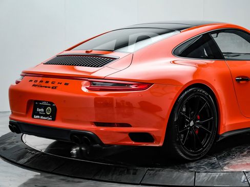 Used 2018 Porsche 911 Carrera 4S AWD/4WD image 14