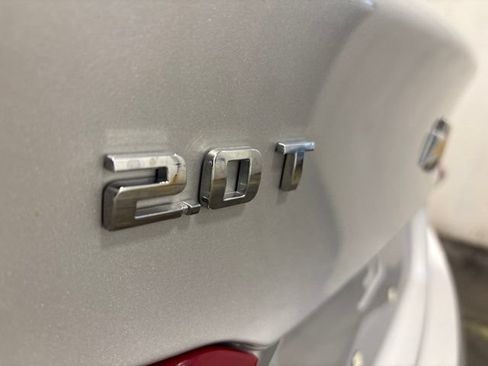 Used 2022 Chevrolet Malibu Premier FWD image 40