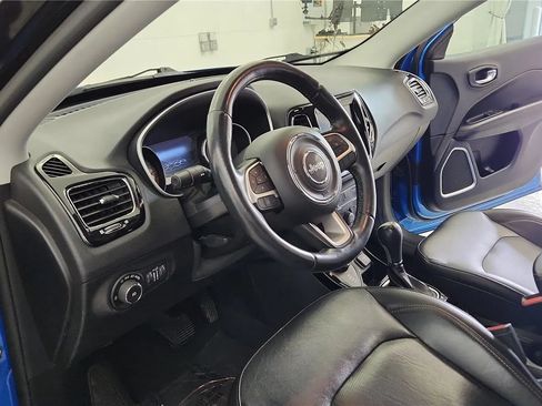 Used 2018 Jeep Compass Limited AWD/4WD image 14