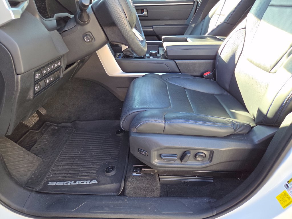Used 2023 Toyota Sequoia Platinum AWD/4WD image 6