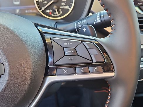 Certified 2025 Nissan Altima 2.5 SR image 12