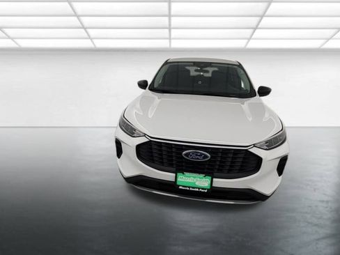 Used 2023 Ford Escape Active image 2