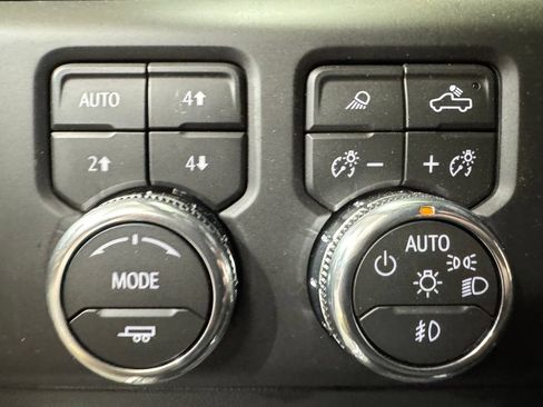 New 2026 GMC Sierra 1500 AT4 w/ AT4 Premium Package AWD/4WD image 24