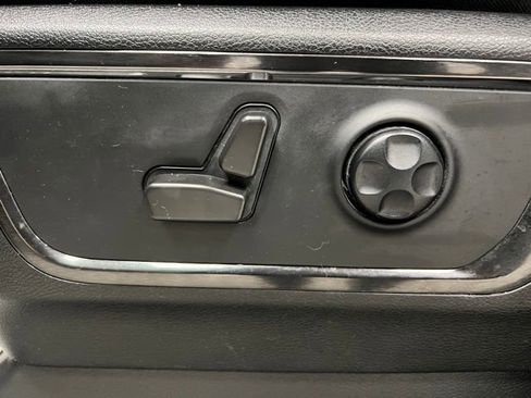 Used 2022 RAM 1500 Limited w/ Body-Colour Bumper Group AWD/4WD image 21