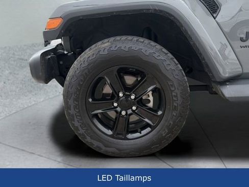 Used 2021 Jeep Wrangler Unlimited Sahara image 26