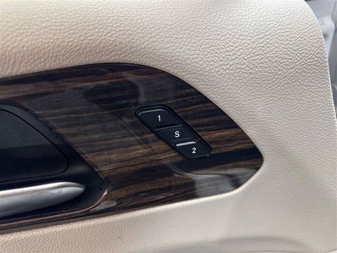 Used 2023 Chrysler Pacifica Limited FWD image 22