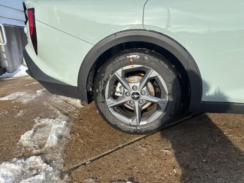 New 2025 Kia K4 LXS image 9