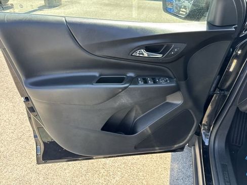 Used 2022 Chevrolet Equinox LT image 21