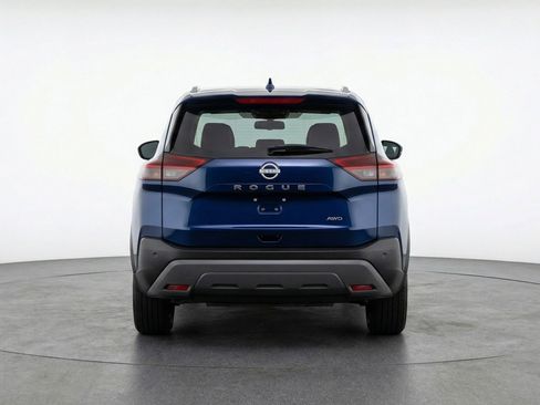 Used 2025 Nissan Rogue SV image 7