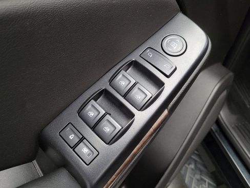Used 2019 Chevrolet Tahoe LS RWD image 27
