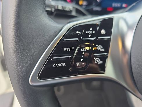 Certified 2025 Mercedes-Benz GLC 300 image 17