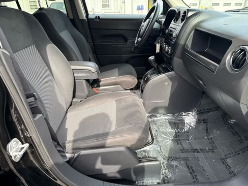 Used 2016 Jeep Patriot Sport FWD image 12