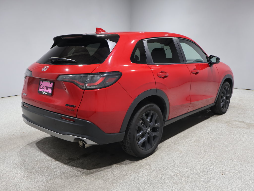 Used 2025 Honda HR-V Sport image 2
