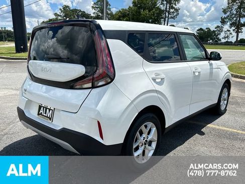 Used 2025 Kia Soul LX w/ LX Technology Package FWD image 5