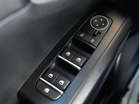 Used 2023 Kia Soul LX image 29