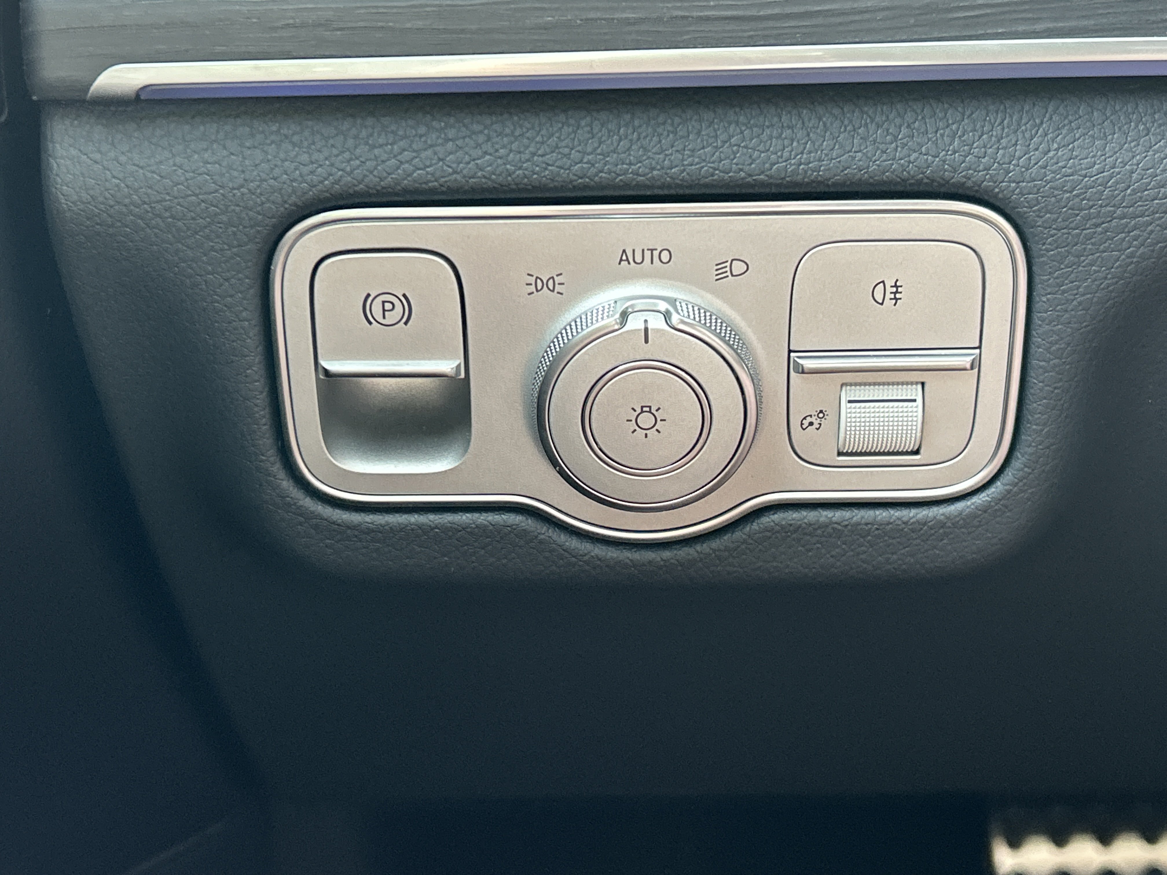 New 2026 Mercedes-Benz GLS 450 4MATIC image 23