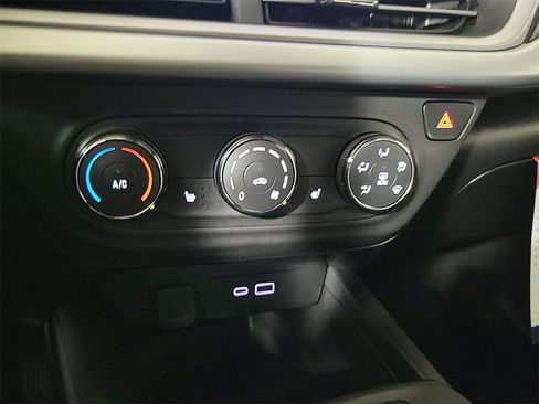 Certified 2024 Chevrolet Trax RS w/ Driver Confidence Package image 19